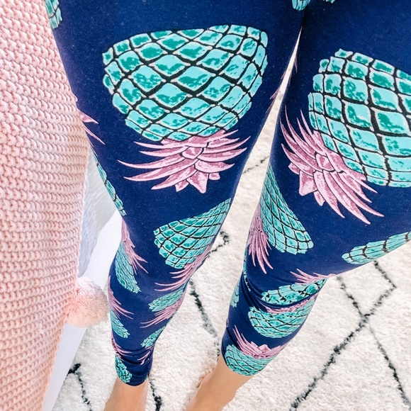 Navy Colorful Pineapple Leggings - Picture 4 of 6
